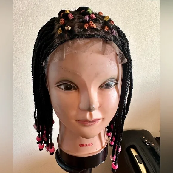 Wig - Picture 1 of 2